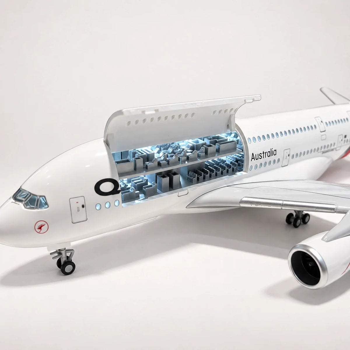 Qantas Airbus A380 1:160 Scale Model — view 18
