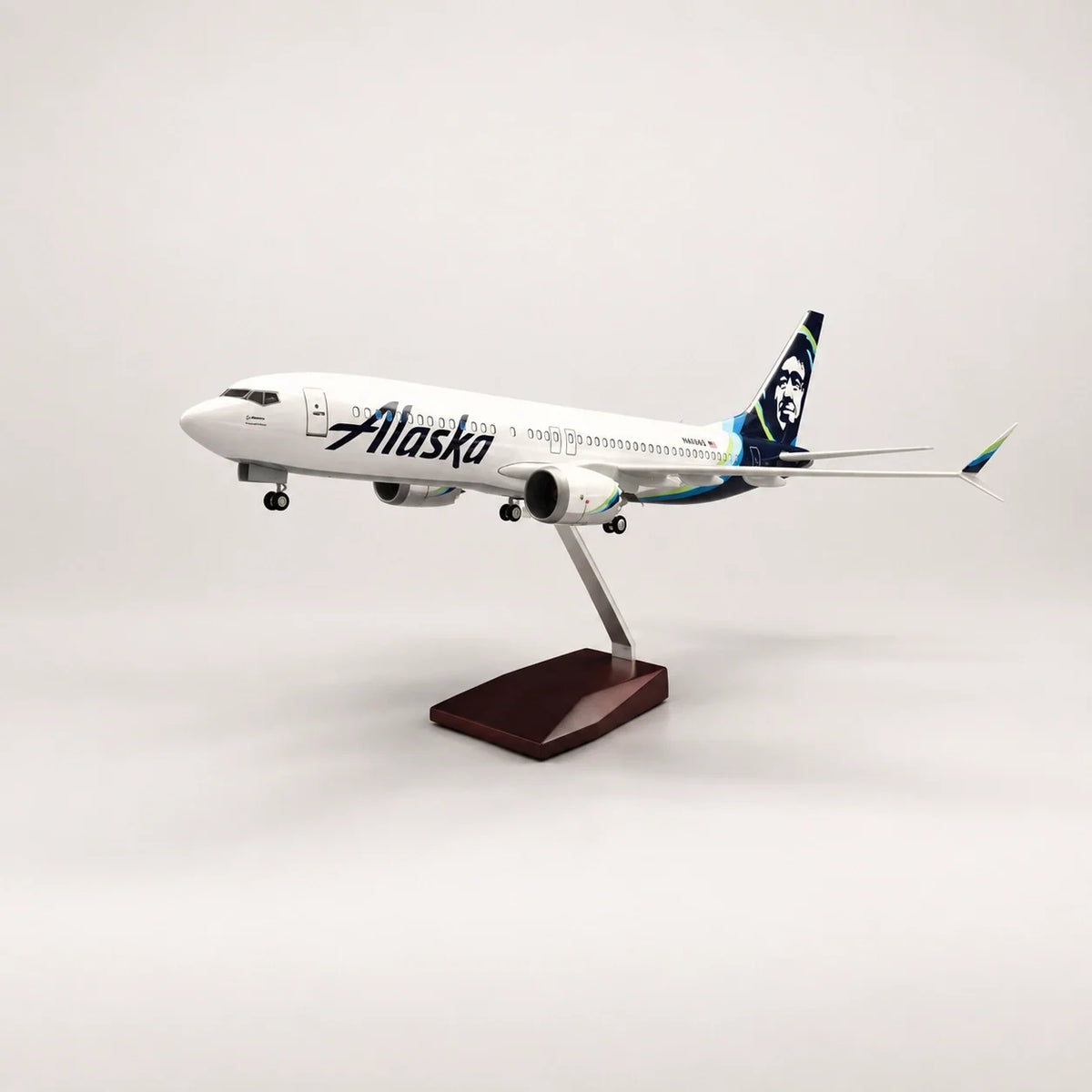 Alaska Airlines Boeing 737 1:85 Scale Model — view 4