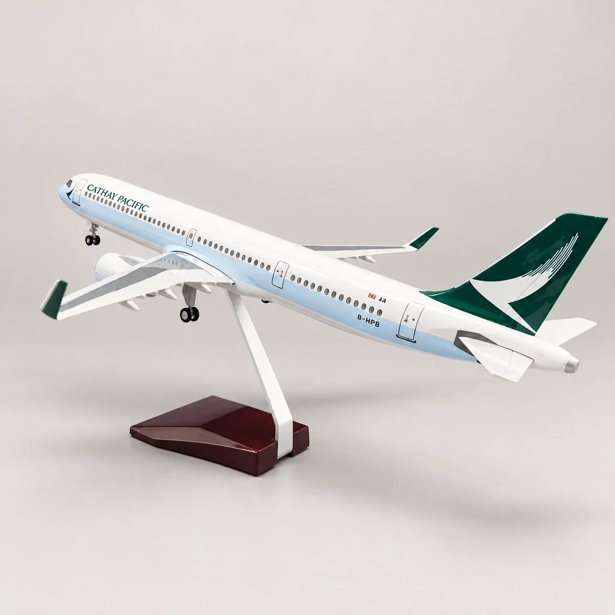 Cathay Pacific Airbus A321neo 1:100 Scale Model — view 5