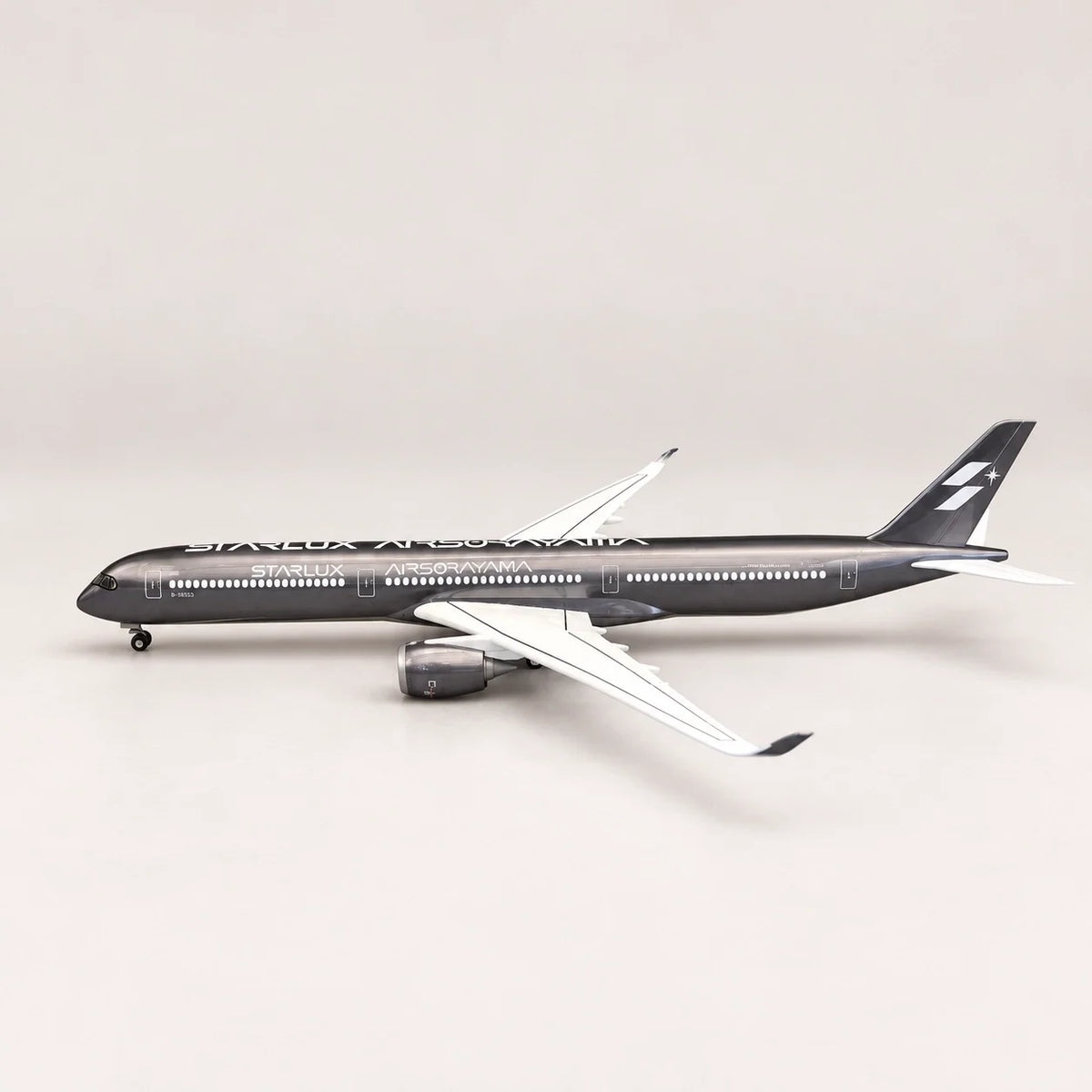 STARLUX Airlines Airbus A350-1000 Silver Livery 1:157 Scale Model — view 8
