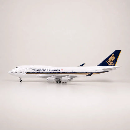 Singapore Airlines Boeing 747 Classic Livery 1:150 Scale Model — view 9