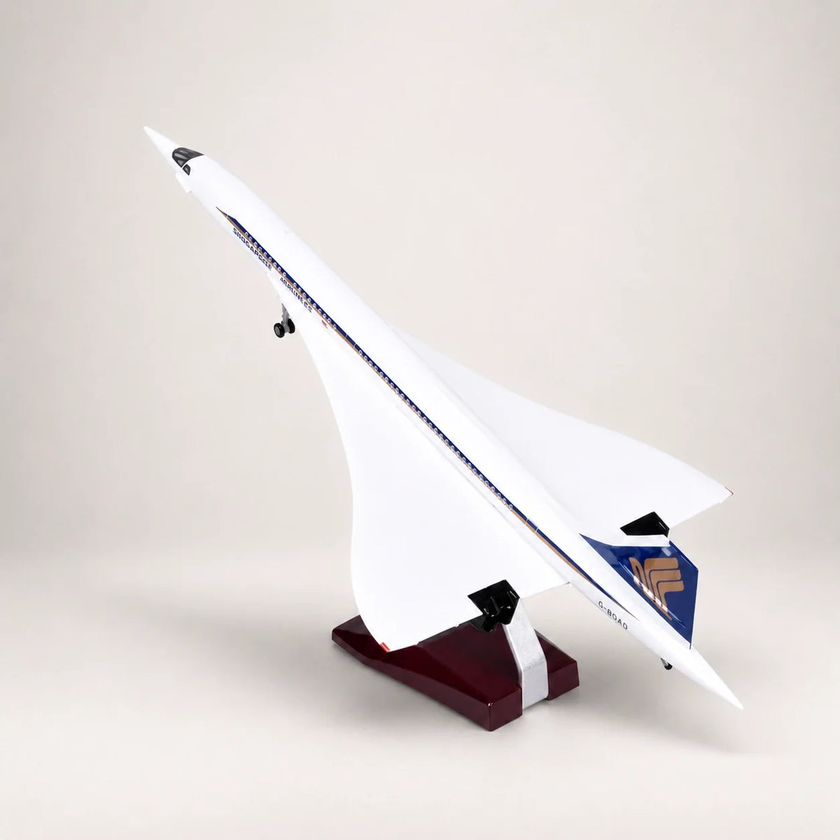 Singapore Airlines Concorde 1:125 Scale Model — view 6