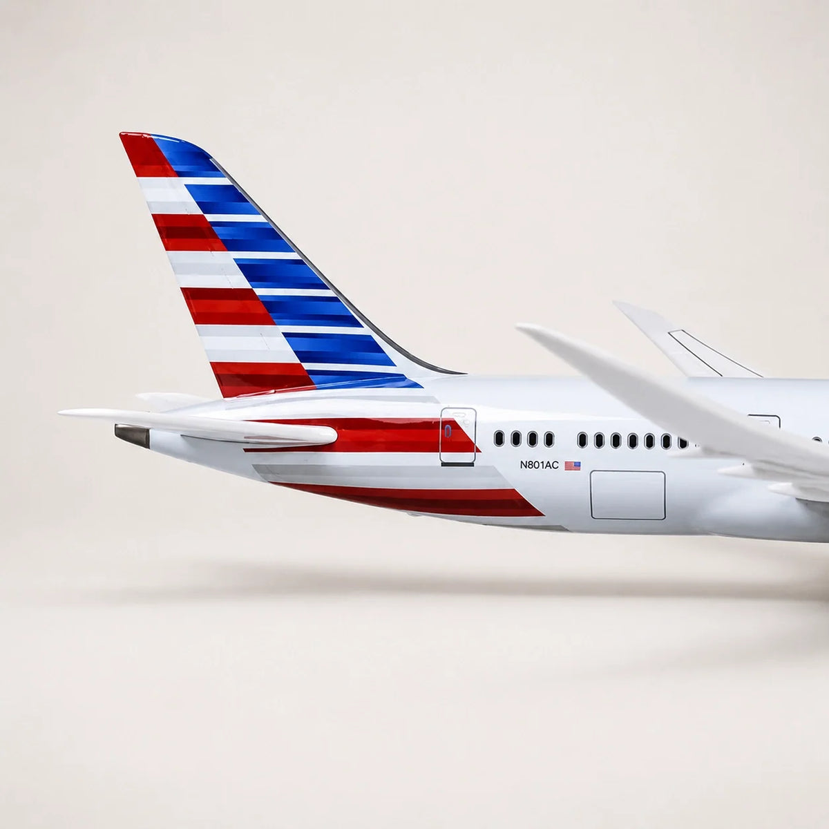 American Airlines Boeing 787 Dreamliner 1:130 Scale Model — view 11