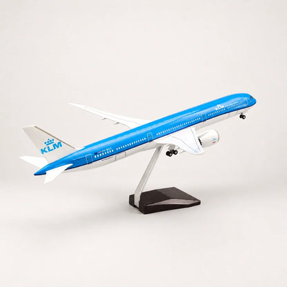 KLM Royal Dutch Airlines Boeing 787-10 1:145 Scale Model — view 6