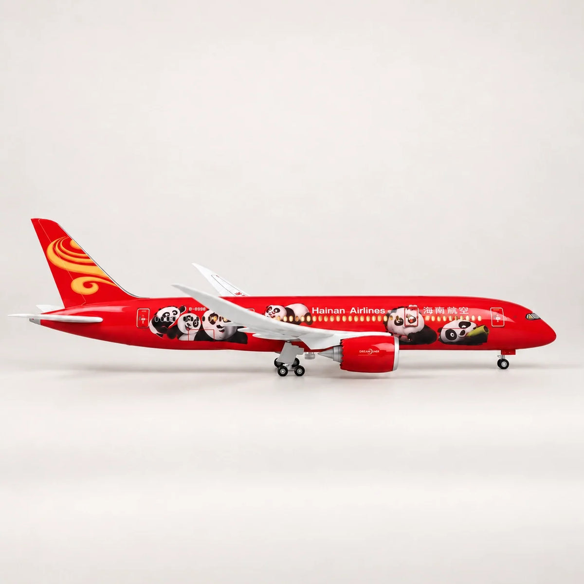 Hainan Airlines Boeing 787 Kung Fu Panda Edition 1:130 Scale Model — view 6