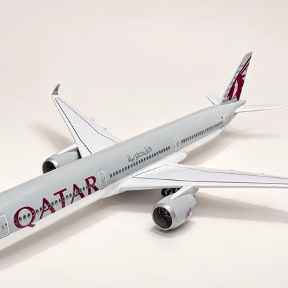 Qatar Airways Airbus A350-1000 1:157 Scale Model — view 7