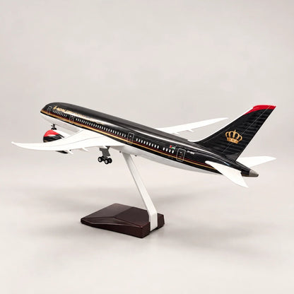 Royal Jordanian Boeing 787-8 1:130 Scale Model — view 3