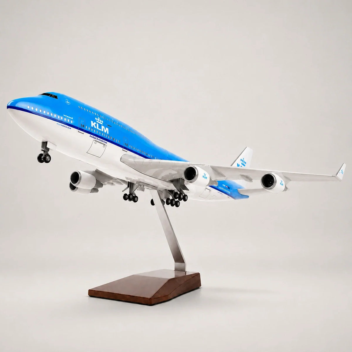 KLM Royal Dutch Airlines Boeing 747-400 1:150 Scale Model — view 2