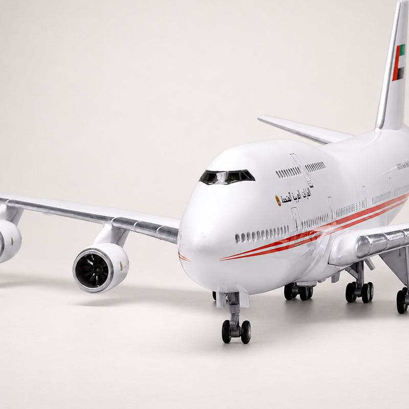 UAE Presidential Flight Boeing 747 1:150 Scale Model — view 8