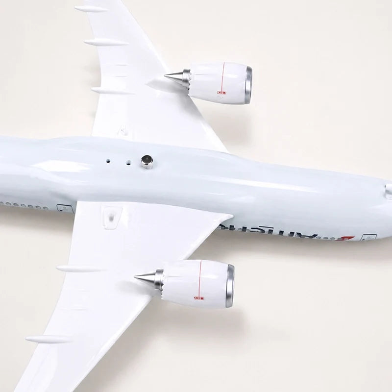 American Airlines Boeing 787 Dreamliner 1:130 Scale Model — view 9