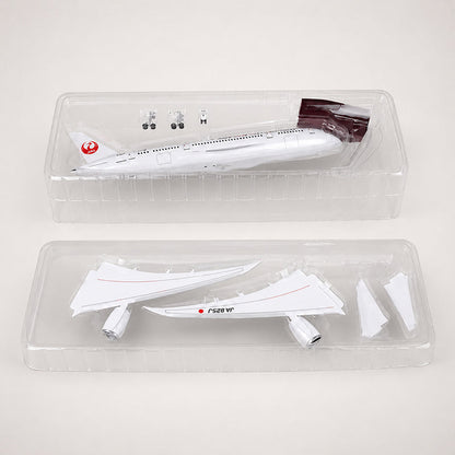 Japan Airlines Boeing 787 1:130 Scale Model — view 8