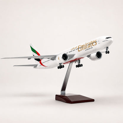 Emirates Boeing 777-300ER 1:157 Scale Model — view 3