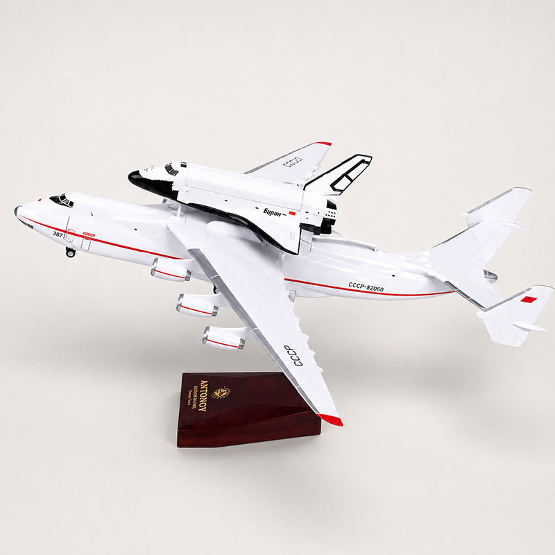 Antonov An-225 Mriya with Buran Space Shuttle 1:200 Scale Model — view 2