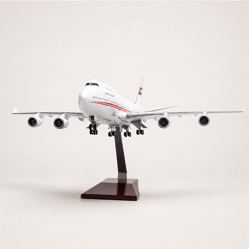 UAE Presidential Flight Boeing 747 1:150 Scale Model — view 5