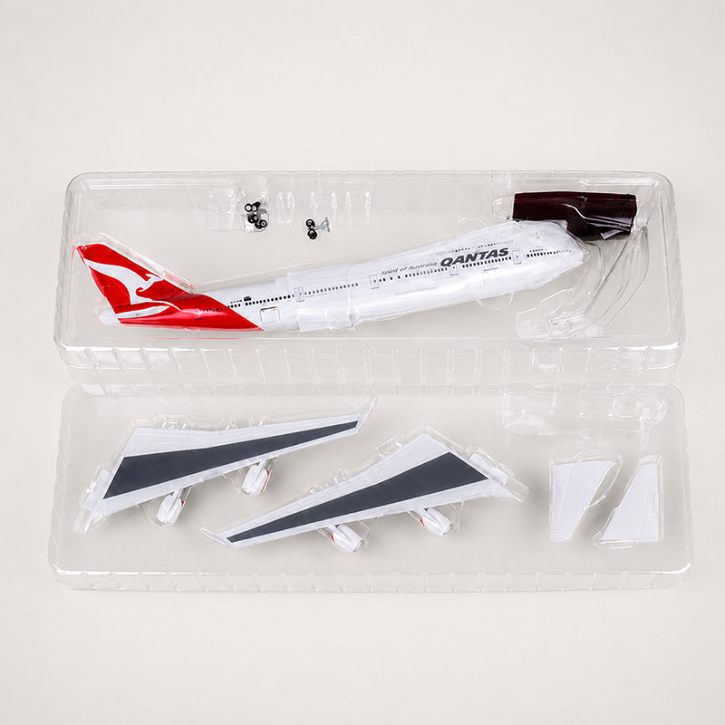 Qantas Boeing 747-400 1:150 Scale Model — view 11