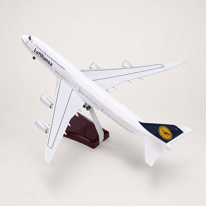 Lufthansa Boeing 747 Classic Livery 1:150 Scale Model — view 4
