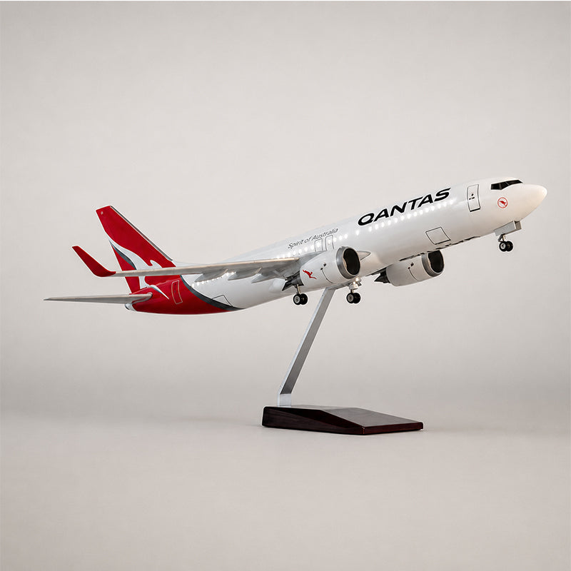 Qantas Boeing 737-800 1:85 Scale Model — view 3
