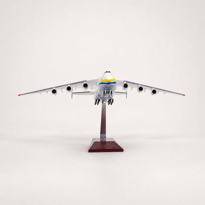 Antonov An-225 Mriya 1:200 Scale Model — view 7