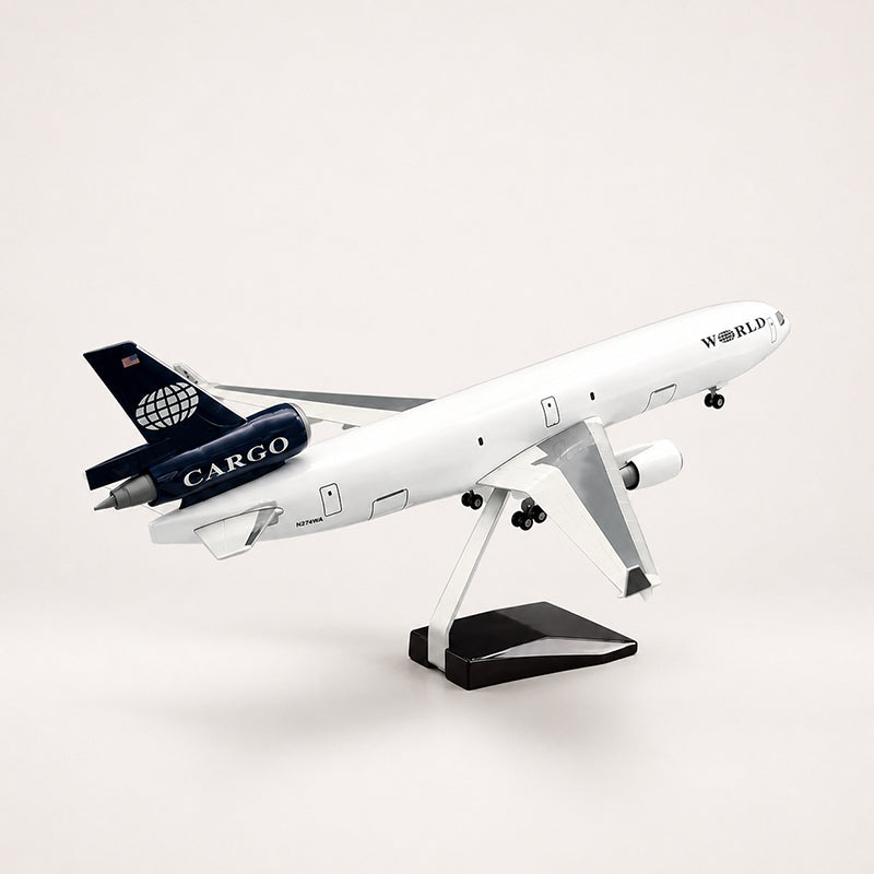 World Airways McDonnell Douglas MD-11 1:130 Scale Model — view 3