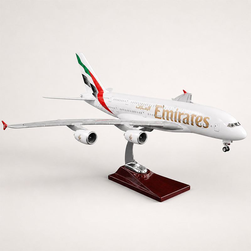 Emirates Airbus A380 1:160 Scale Model — view 8