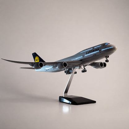 Lufthansa Boeing 747 Classic Livery 1:150 Scale Model — view 2