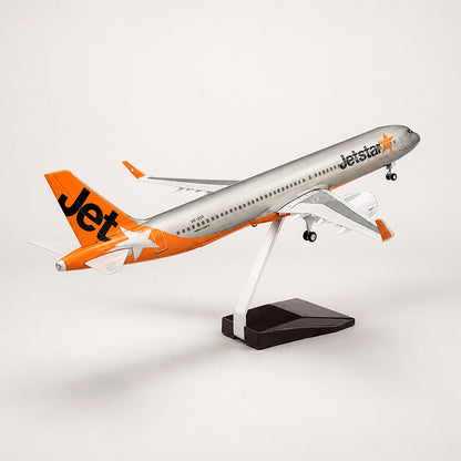 Jetstar Airbus A321neo 1:100 Scale Model — view 3