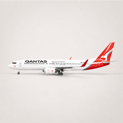 Qantas Boeing 737-800 1:85 Scale Model — view 6