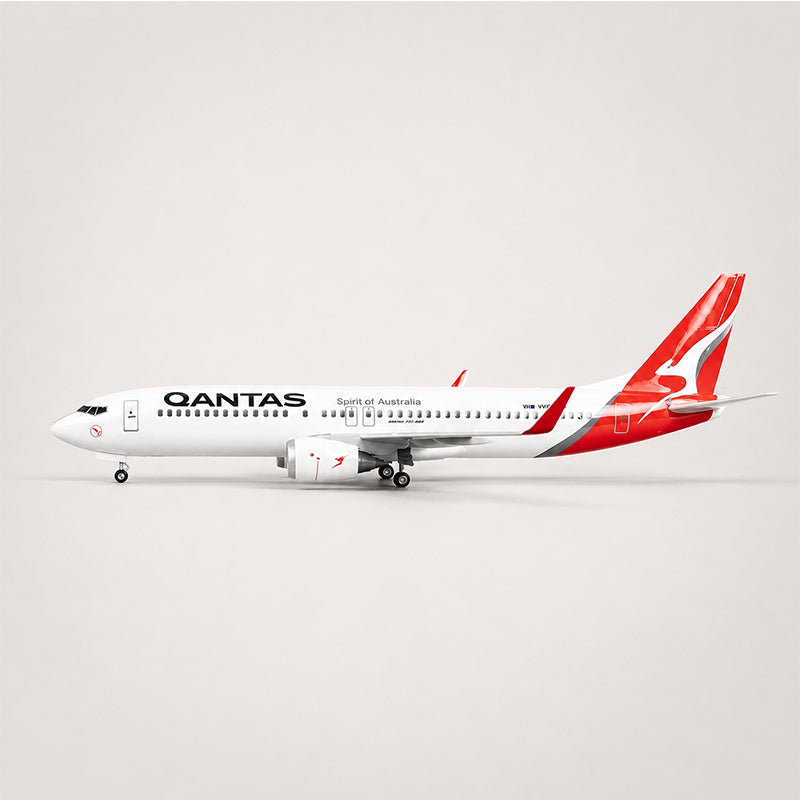 Qantas Boeing 737-800 1:85 Scale Model — view 6