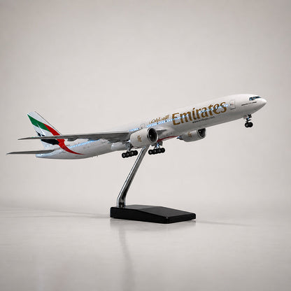 Emirates Boeing 777-300ER 1:157 Scale Model — view 2