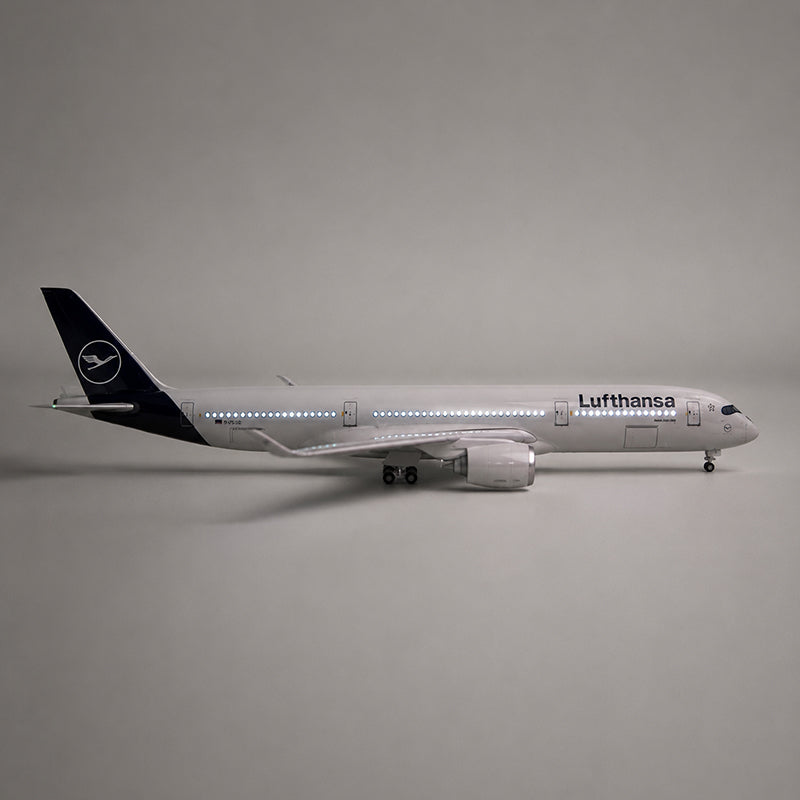 Lufthansa Airbus A350 1:142 Scale Model — view 6
