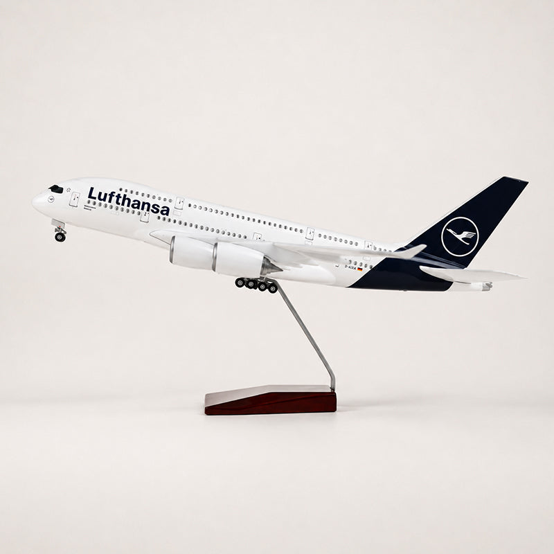 Lufthansa Airbus A380 New Livery 1:160 Scale Model