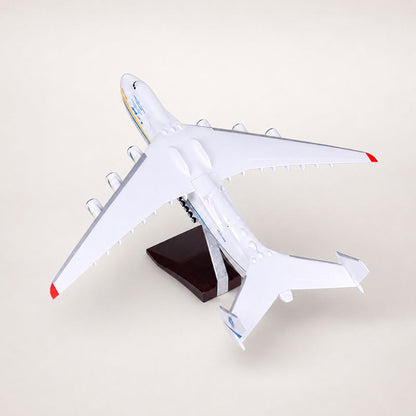 Antonov An-225 Mriya 1:200 Scale Model — view 8