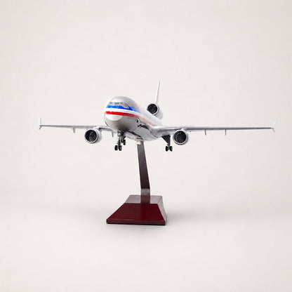 American Airlines McDonnell Douglas MD-11 1:130 Scale Model — view 3