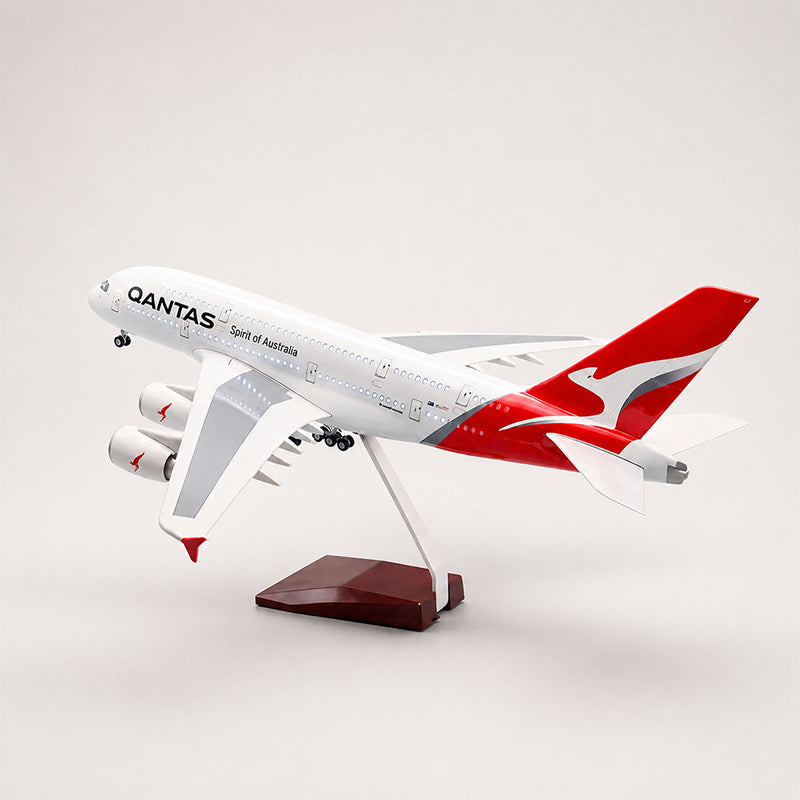 Qantas Airbus A380 1:160 Scale Model — view 4