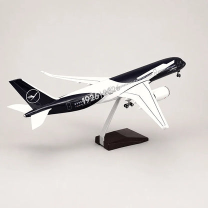 Lufthansa Airbus A350 100 Years Edition 1:142 Scale Model — view 5