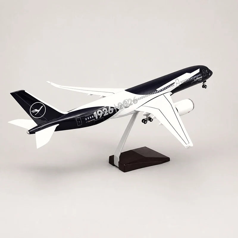 Lufthansa Airbus A350 100 Years Edition 1:142 Scale Model — view 5