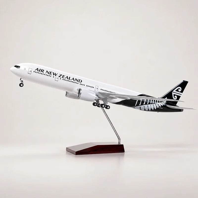 Air New Zealand Boeing 777-300ER 1:157 Scale Model