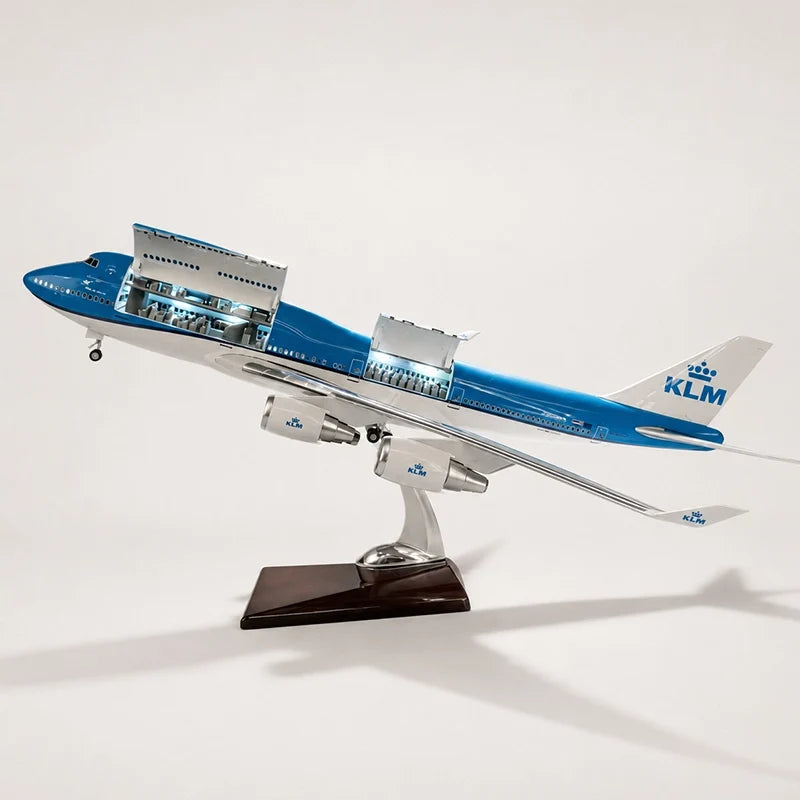 KLM Royal Dutch Airlines Boeing 747-400 1:150 Scale Model — view 7