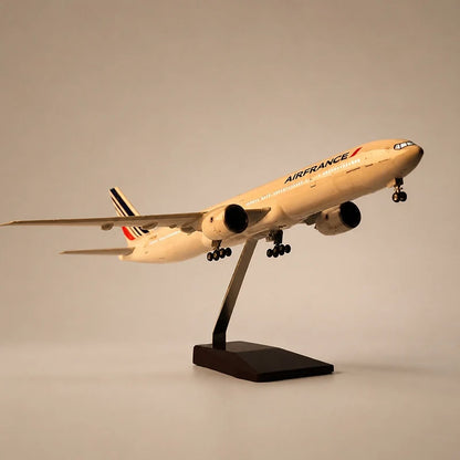 Air France Boeing 777-300ER 1:157 Scale Model — view 3