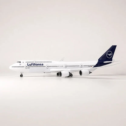 Lufthansa Boeing 747 New Livery 1:150 Scale Model — view 9