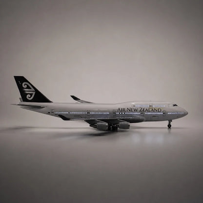 Air New Zealand Boeing 747 1:150 Scale Model — view 5