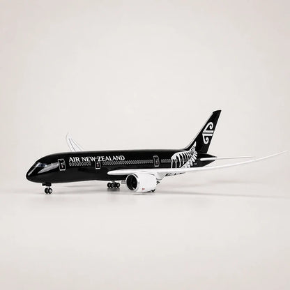 Air New Zealand Boeing 787 1:130 Scale Model — view 5
