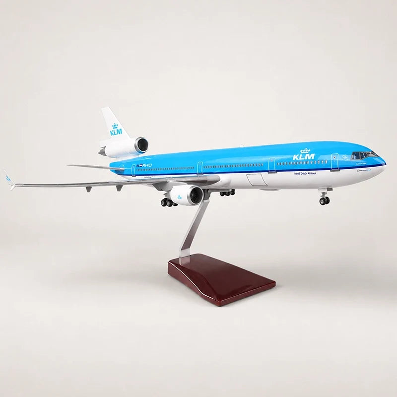 KLM Royal Dutch Airlines McDonnell Douglas MD-11 1:130 Scale Model — view 4