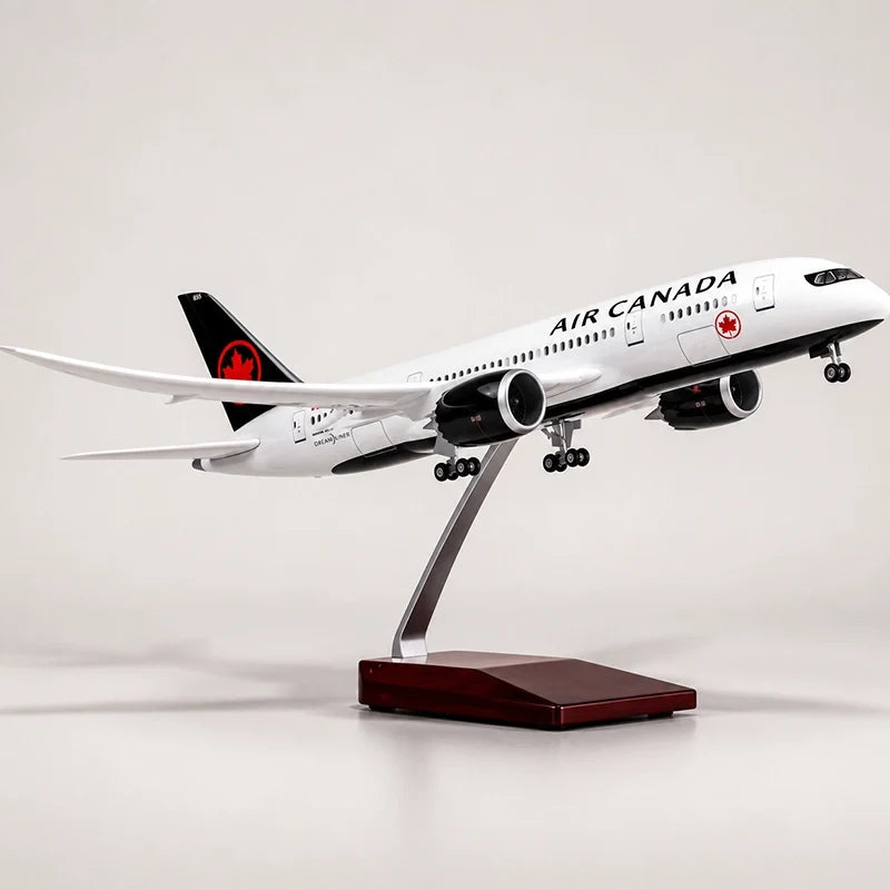 Air Canada Boeing 787 1:130 Scale Model — view 2