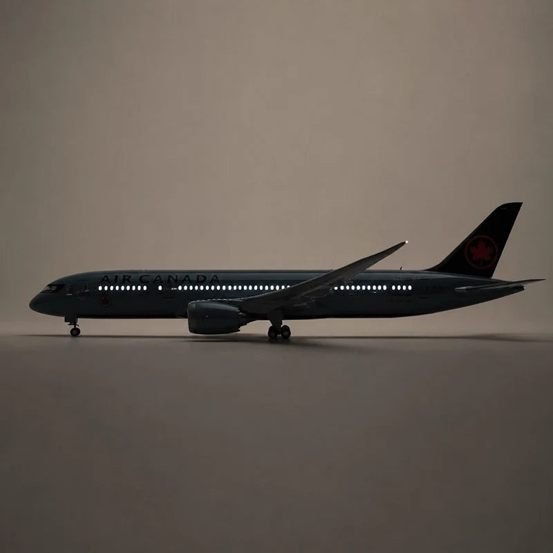 Air Canada Boeing 787 1:130 Scale Model — view 8