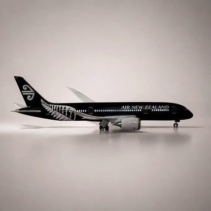 Air New Zealand Boeing 787 1:130 Scale Model — view 7