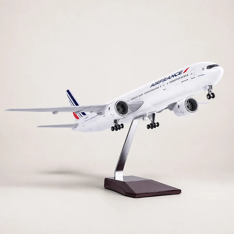 Air France Boeing 777-300ER 1:157 Scale Model — view 2