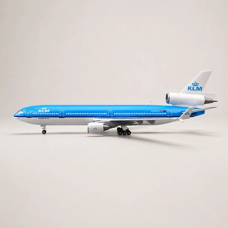 KLM Royal Dutch Airlines McDonnell Douglas MD-11 1:130 Scale Model — view 7