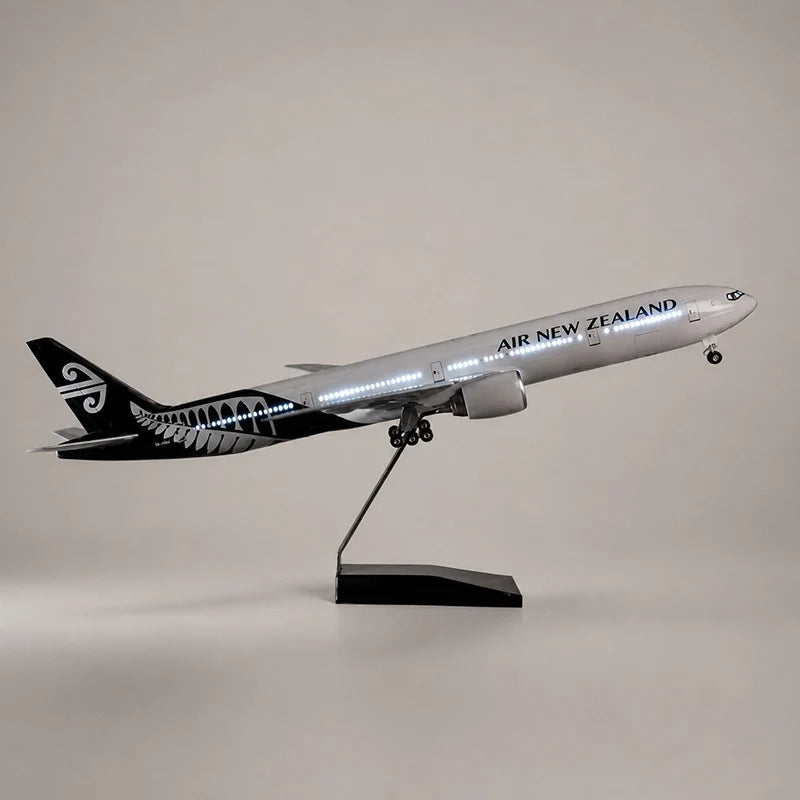 Air New Zealand Boeing 777-300ER 1:157 Scale Model — view 5