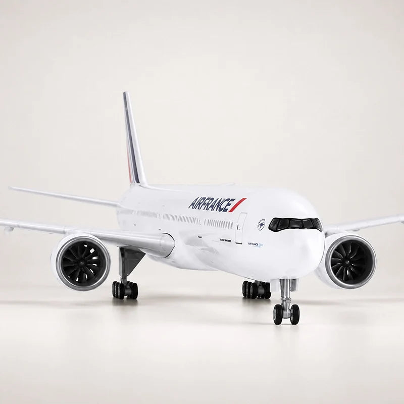 Air France Boeing 777-300ER 1:157 Scale Model — view 5
